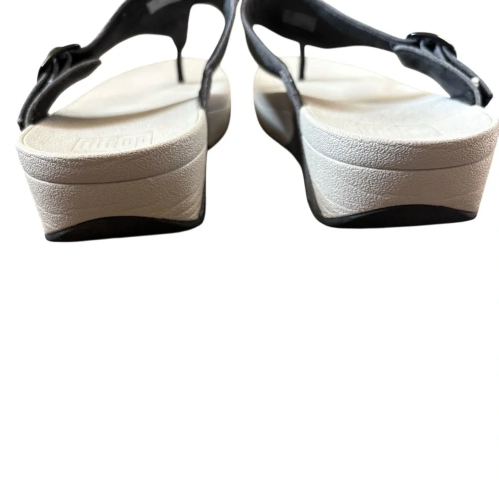 FitFlop toe-post gray canvas thong sandals size 10
